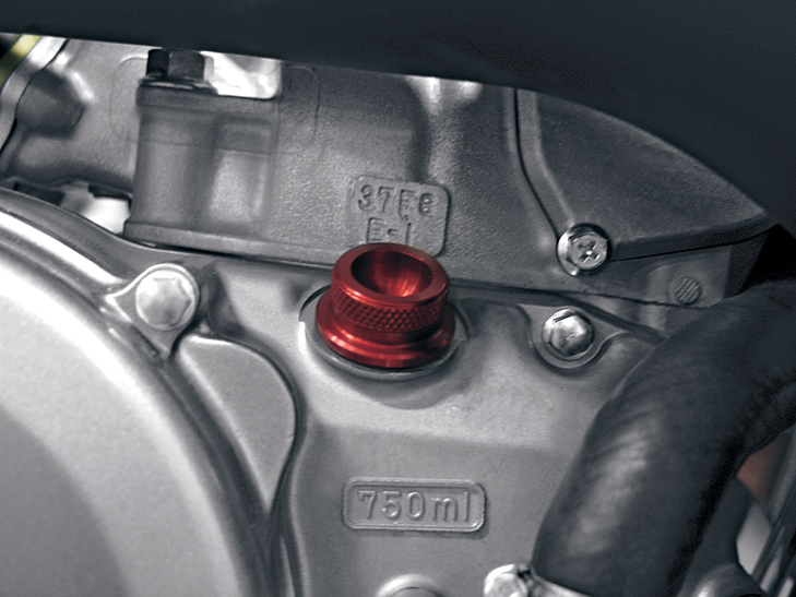 Pingel Red Oil Fill Cap - Kawasaki/Suzuki 62300