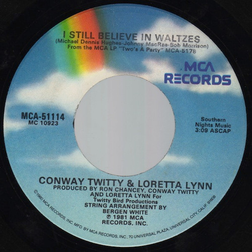 Conway Twitty & Loretta Lynn - I Still Believe In Waltzes (7", Glo)