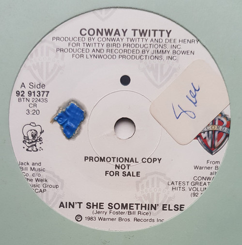 Conway Twitty - Ain't She Somethin' Else (7", Single, Promo)