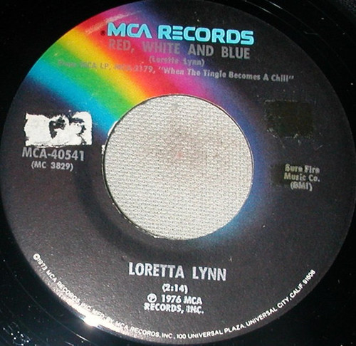 Loretta Lynn - Red, White And Blue - MCA Records - MCA-40541 - 7" 1106208095