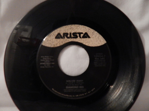 Diamond Rio - Walkin' Away - Arista - 07822-12934-7 - 7" 1210690189