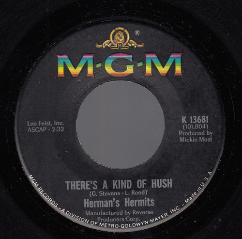 Herman's Hermits - There's A Kind Of Hush / No Milk Today (7", Single, Rev)