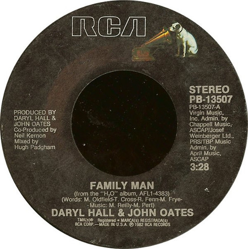 Daryl Hall & John Oates - Family Man (7", Single, Styrene, She)