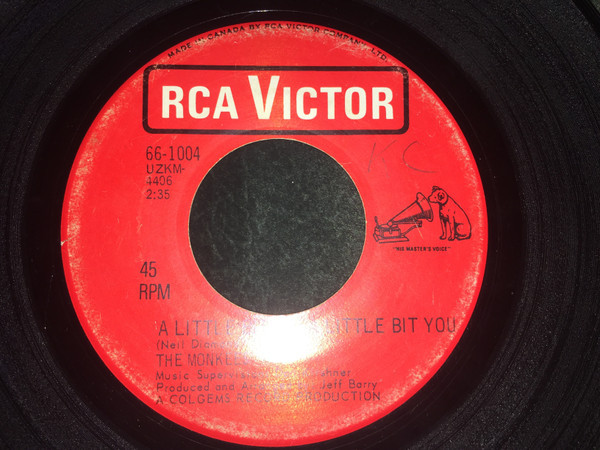 The Monkees - A Little Bit Me, A Little Bit You / The Girl I Knew Somewhere (7", Single)