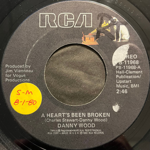 Danny Wood (6) - A Heart's Been Broken - RCA - PB-11968 - 7", Single 1056791567