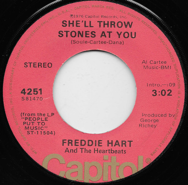 Freddie Hart And The Heartbeats - She'll Throw Stones At You - Capitol Records - 4251 - 7", Single, Jac 1095309344