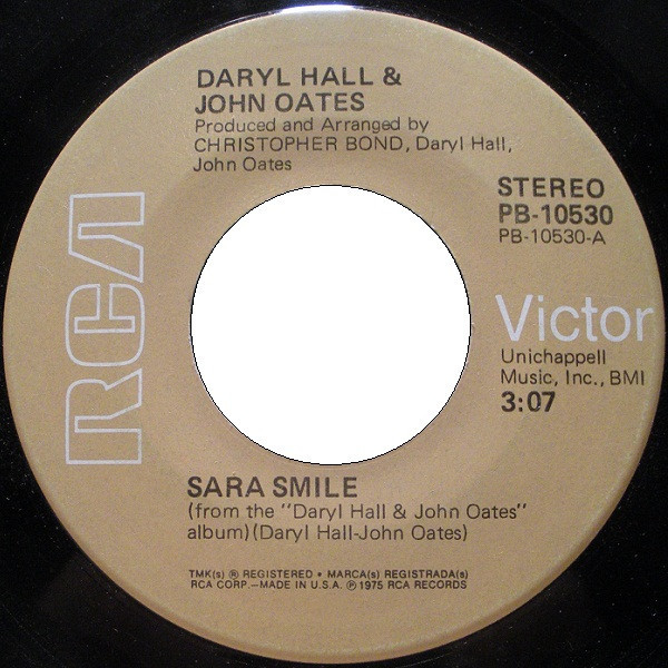 Daryl Hall & John Oates - Sara Smile - RCA Victor - PB-10530 - 7", Single 1110395784