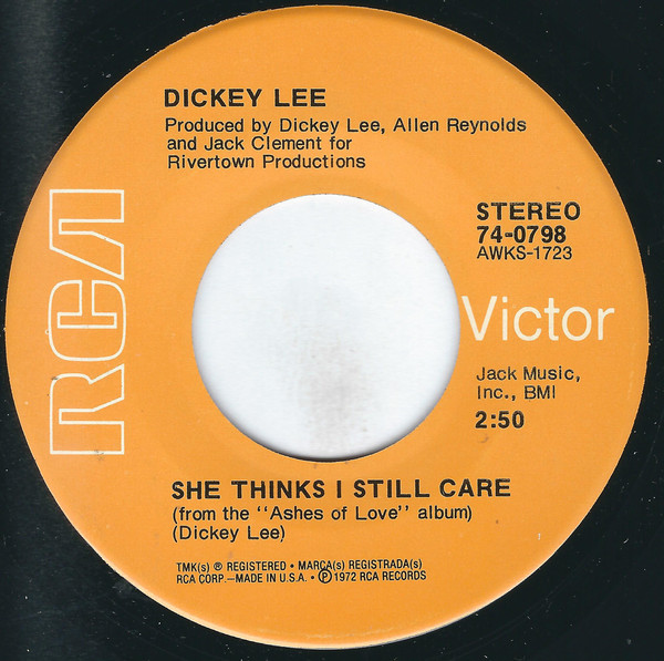Dickey Lee - She Thinks I Still Care / Baby, Bye Bye (7", Single, Hol)