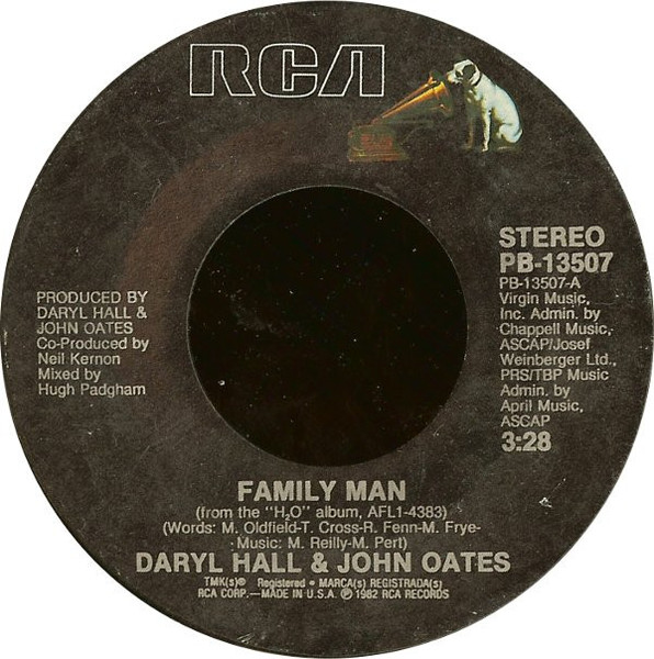 Daryl Hall & John Oates - Family Man - RCA - PB-13507 - 7", Single, Styrene, She 1214768880