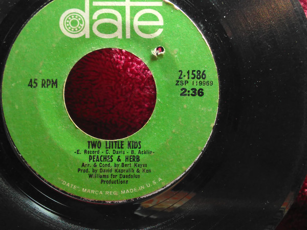 Peaches & Herb - Two Little Kids / We've Got To Love One Another (7", Single, Styrene, Pit)