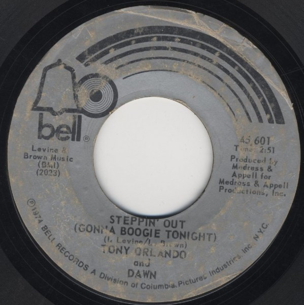 Tony Orlando And Dawn (5) - Steppin' Out (Gonna Boogie Tonight) / She Can't Hold A Candle To You (7", Single)