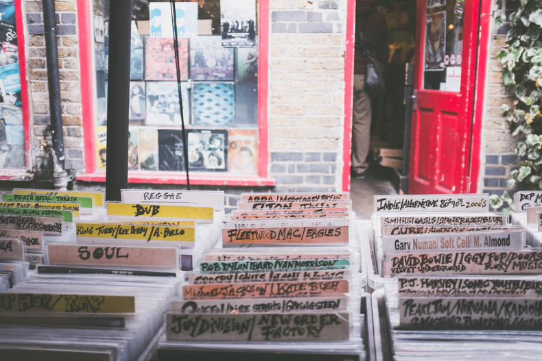 The Sustainable Choice: Buying and Selling Used LPs Online