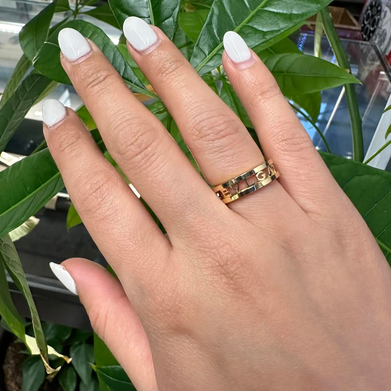 BVLGARI ゴールド ロゴリング 人気】ブルガリ☆リング ロゴ イエローゴールド B.ZERO1 男女