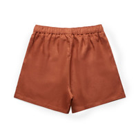 Rust-coloured linen shorts with an elastic waistband. The back view highlights a simple, smooth design.
