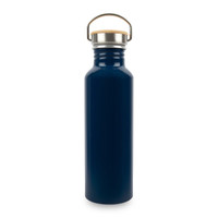 A drink bottle made of recycled aluminium in navy blue, featuring a silver cap and a wooden handle.