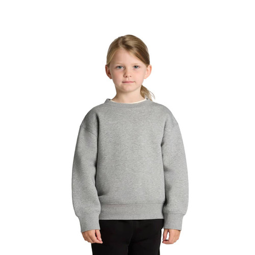 A grey jumper for kids, featuring a relaxed fit with long sleeves and a round neck design. A grey jumper for kids, featuring a relaxed fit with long sleeves and a round neck design.