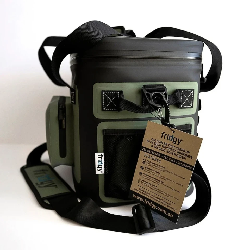 Front view of the Fridgy 20L Weekender cooler bag featuring a waterproof zipper, mesh storage pocket, adjustable shoulder strap, and product information tag.