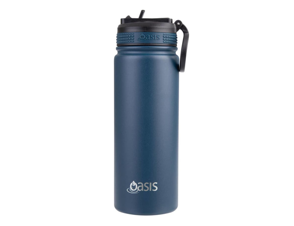 A drink bottle in navy blue with a spout lid and a carry handle, featuring a logo.