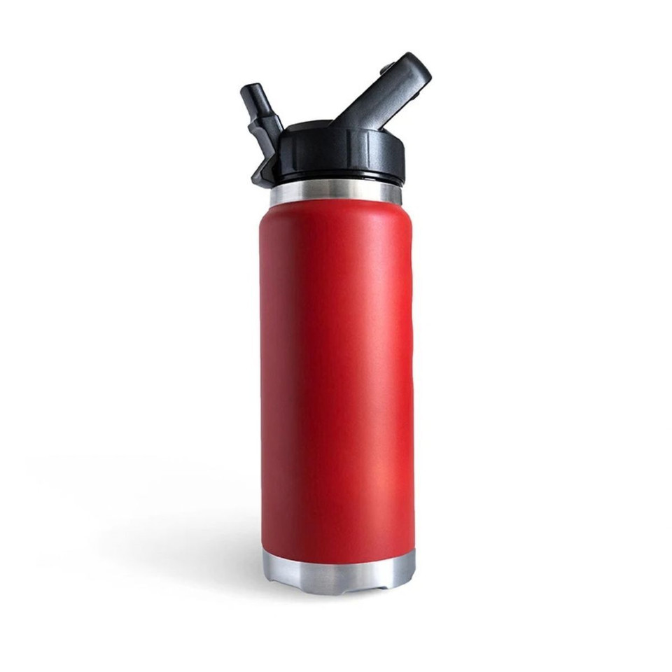 Front angled view of a red fridgy® 780ml insulated water bottle featuring a flip-up straw lid, smooth matte finish, and durable stainless steel base.