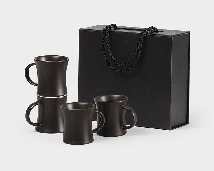A black quartetto espresso set