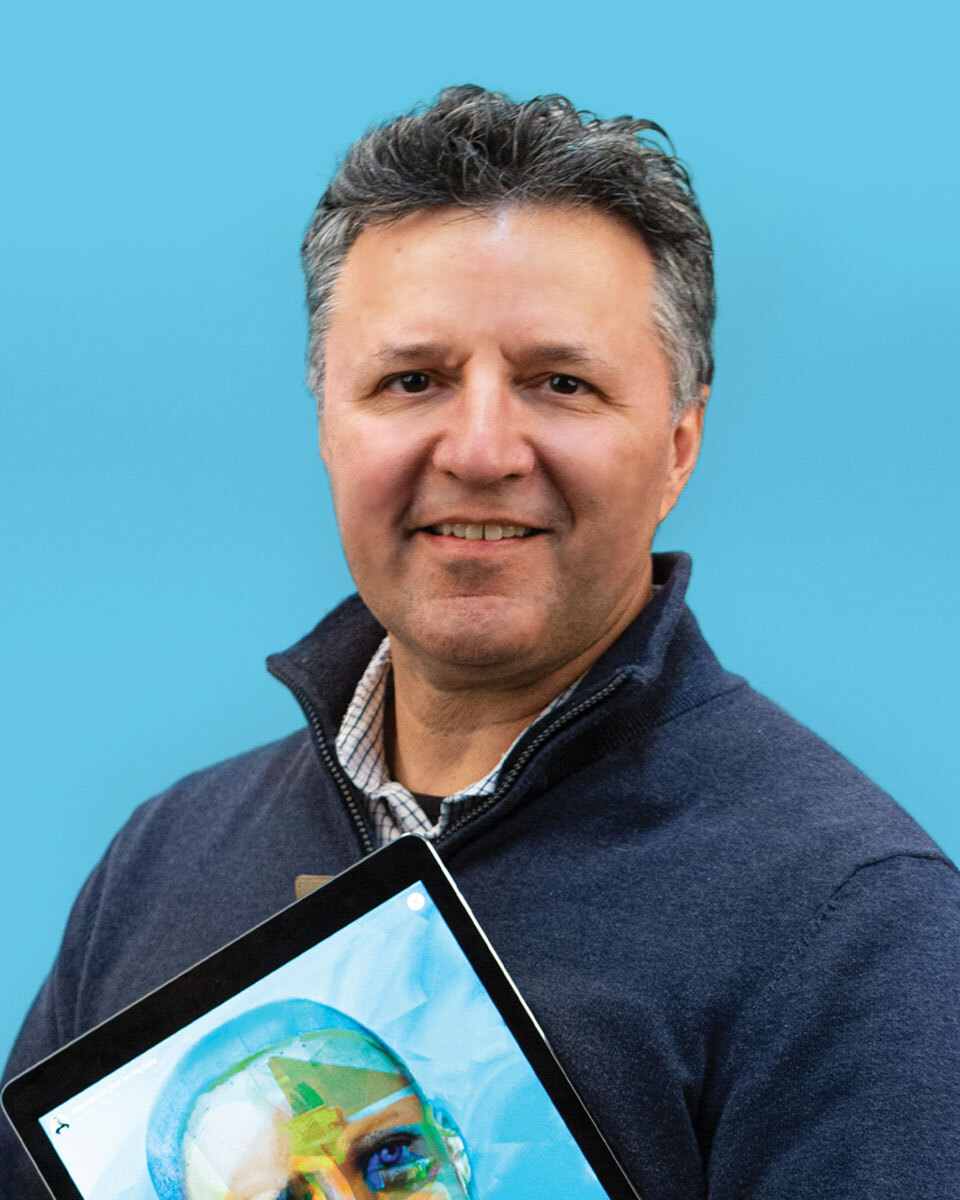 Alejandro Tearney