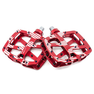 e*thirteen Plus Flat Pedals Aluminum 22 Pins Red