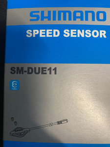 Shimano Speed Sensor Unit SM-DUE11 760mm Cable for E8000 E-Bike Shimano Speed Sensor Unit SM-DUE11 760mm Cable for E8000 E-Bike