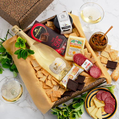Italian Non-Alcoholic Sparkling Wine & Antipasto Gift Box