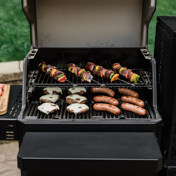 Masterbuilt Gravity Series 600 Digital Charcoal Grill + Smoker