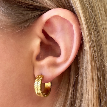 Ever Step Back Hoop Earrings - Gold