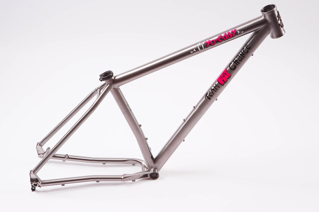 Yo Eddy in Titanium