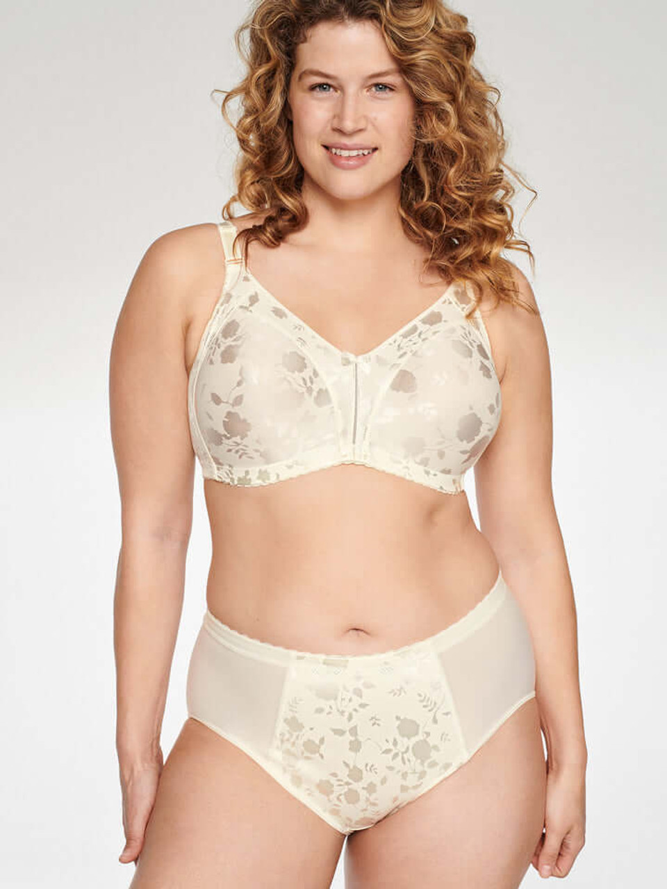 Naturana Soft Cup Bra 5225 (40B) White at  Women's Clothing store