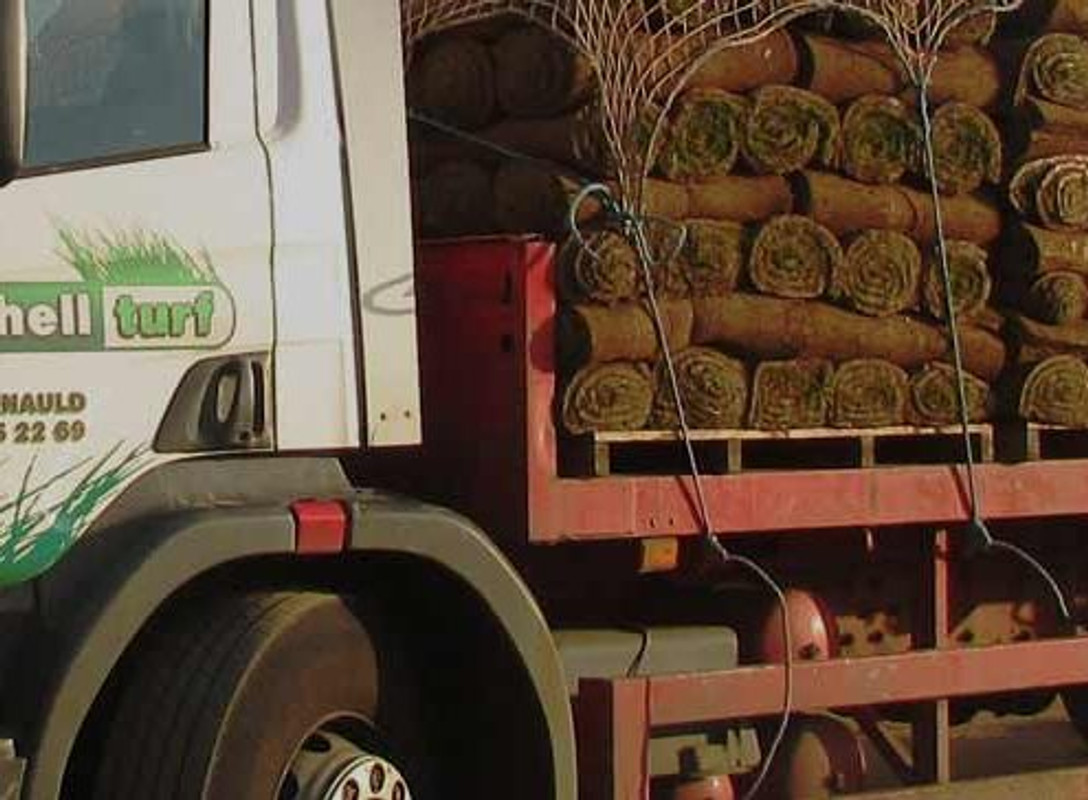 Why You Should Choose Mitchell Turf over the Alternative Why You Should Choose Mitchell Turf over the Alternative