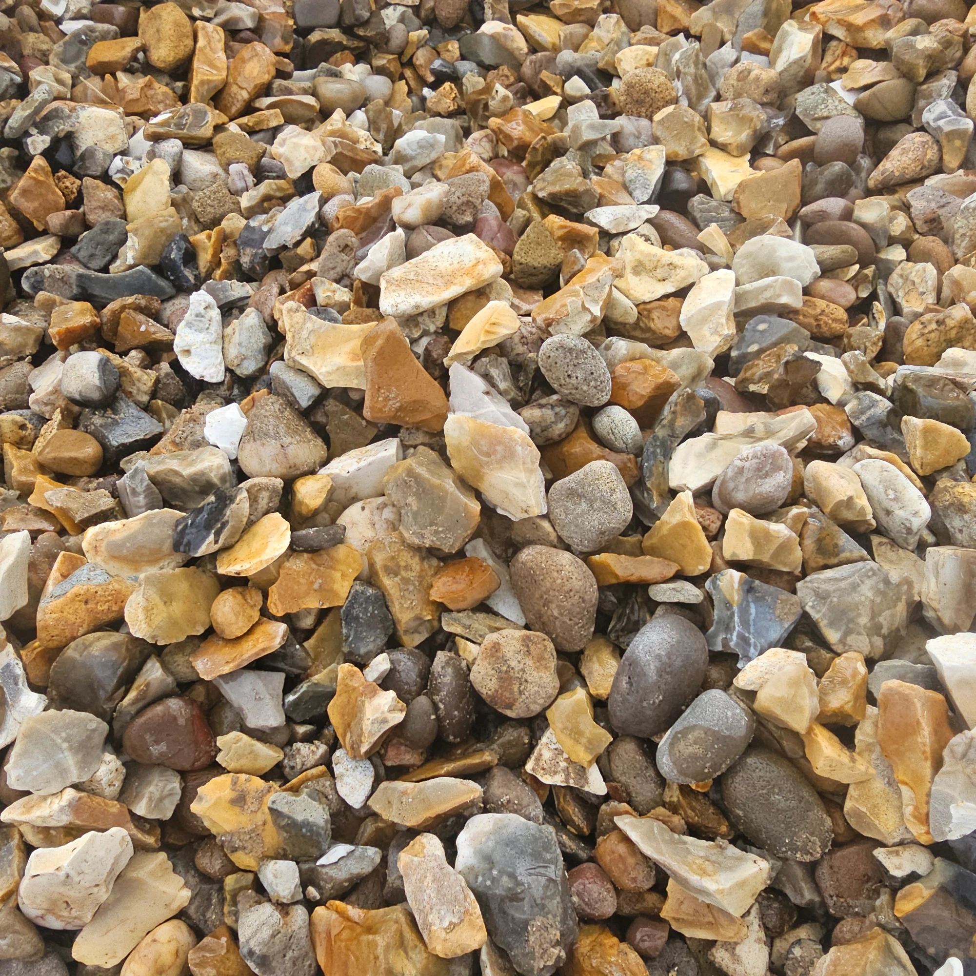 Buff Flint 20mm Mitchell Turf 