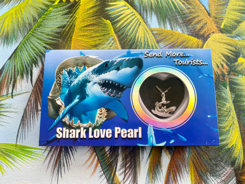 Mystic Love Pearl Necklace - Shark