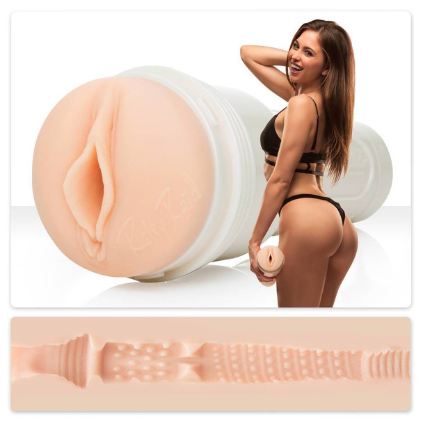 Fleshlight Girls Male Masturbator Realistic Pussy Stroker Sex Toy - Riley Reid