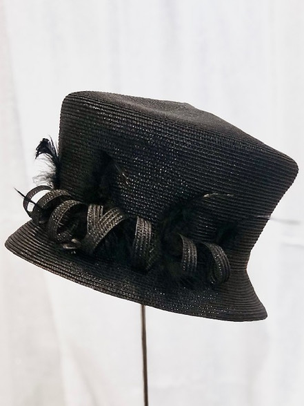 1706-M Wide Brim Boater Hat W/ Chin Strap