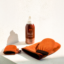 EVY self tan kit applicator and exfoliator pack