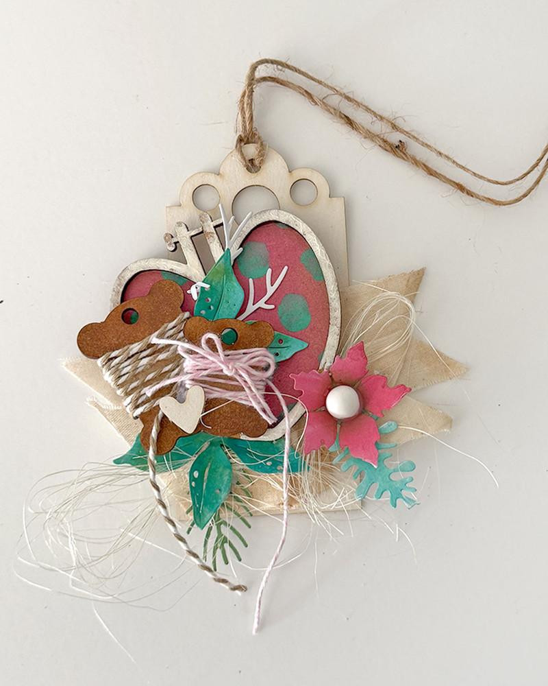 MDF Embroidery hoops & easels chipboard/MDF - Wood Blank Craft Kit, Home Décor, with decorated paper and fabric elements including floral and animal shapes for DIY craft projects.