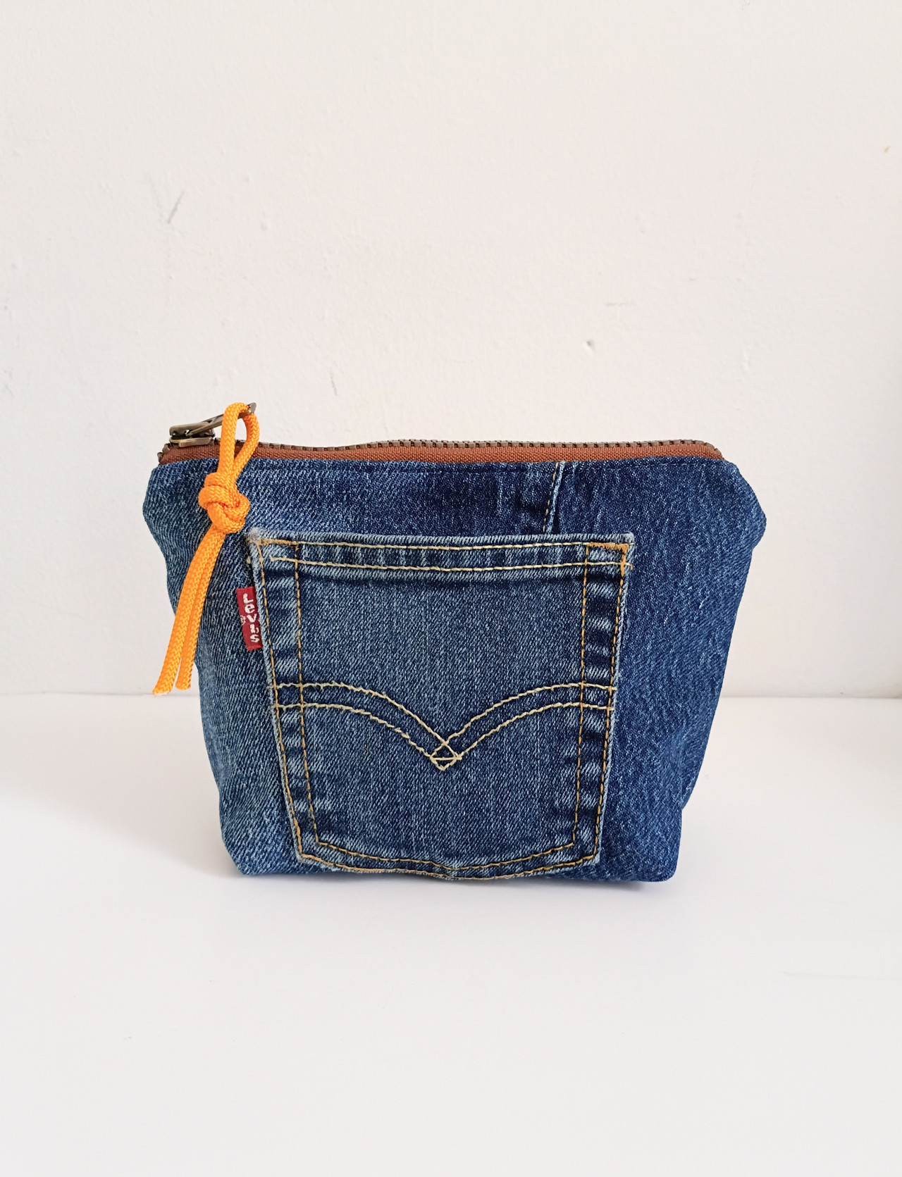 LALA POUCH /UPCYCLED LEVI DENIM