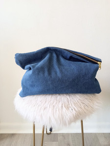 BIG GIRL KELLEY CLUTCH /DENIM