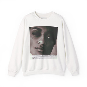 SHE DAYDREAMS UNISEX SWEATSHIRT