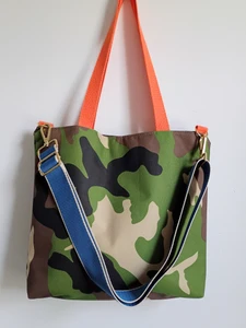 CAMO POP TOTE/ CANTALOUPE+TIPPED COBALT