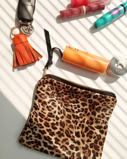 LEATHER POUCH / LEOPARD