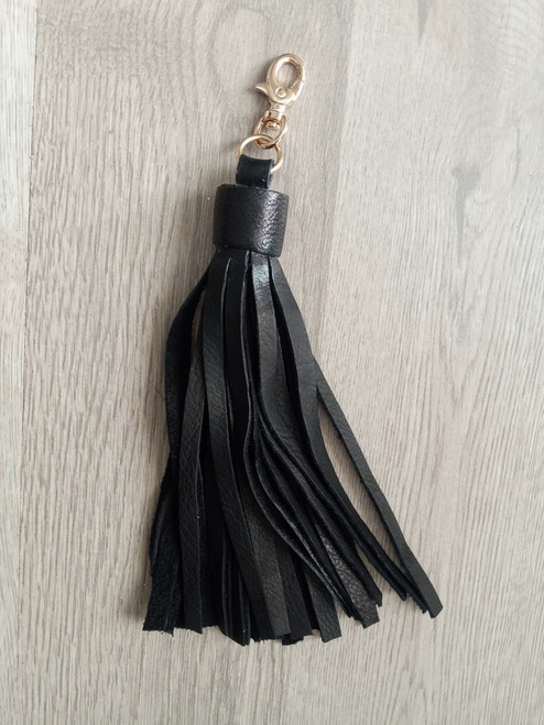 LEATHER BAG TASSEL / BLACK