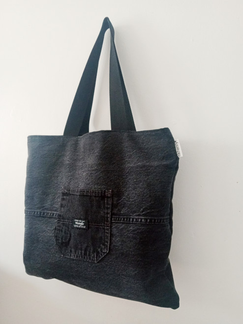 POCKET UPCYCLED DENIM TOTE /BLACK WRANGLER