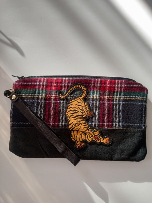 TIGER PATCH TARTAN WRISTLET
