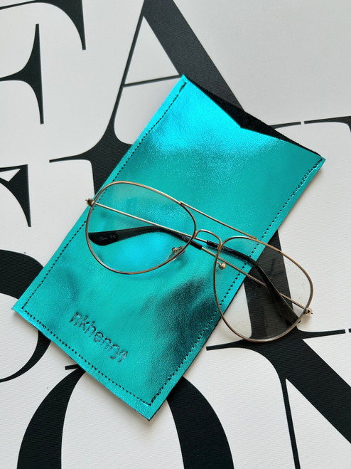 METALLIC GLASSES SLEEVE