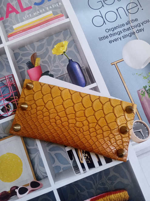 SPIKE HONEYCOMB LEATHER CARD CASE