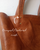 MIDI LEATHER TOTE/COGNAC
